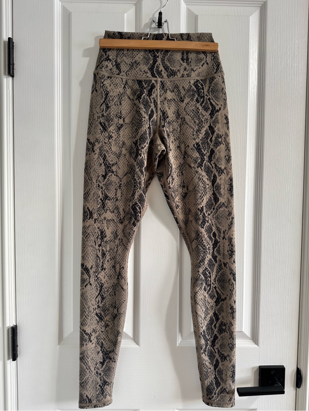 Alo Yoga Leggings Olive Green Snakeskin Size Small